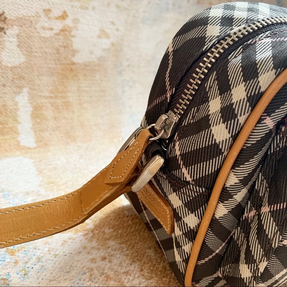 ❤️SOLD❤️Burberry Nova Check Leather Blue Label - Picture 6 of 8